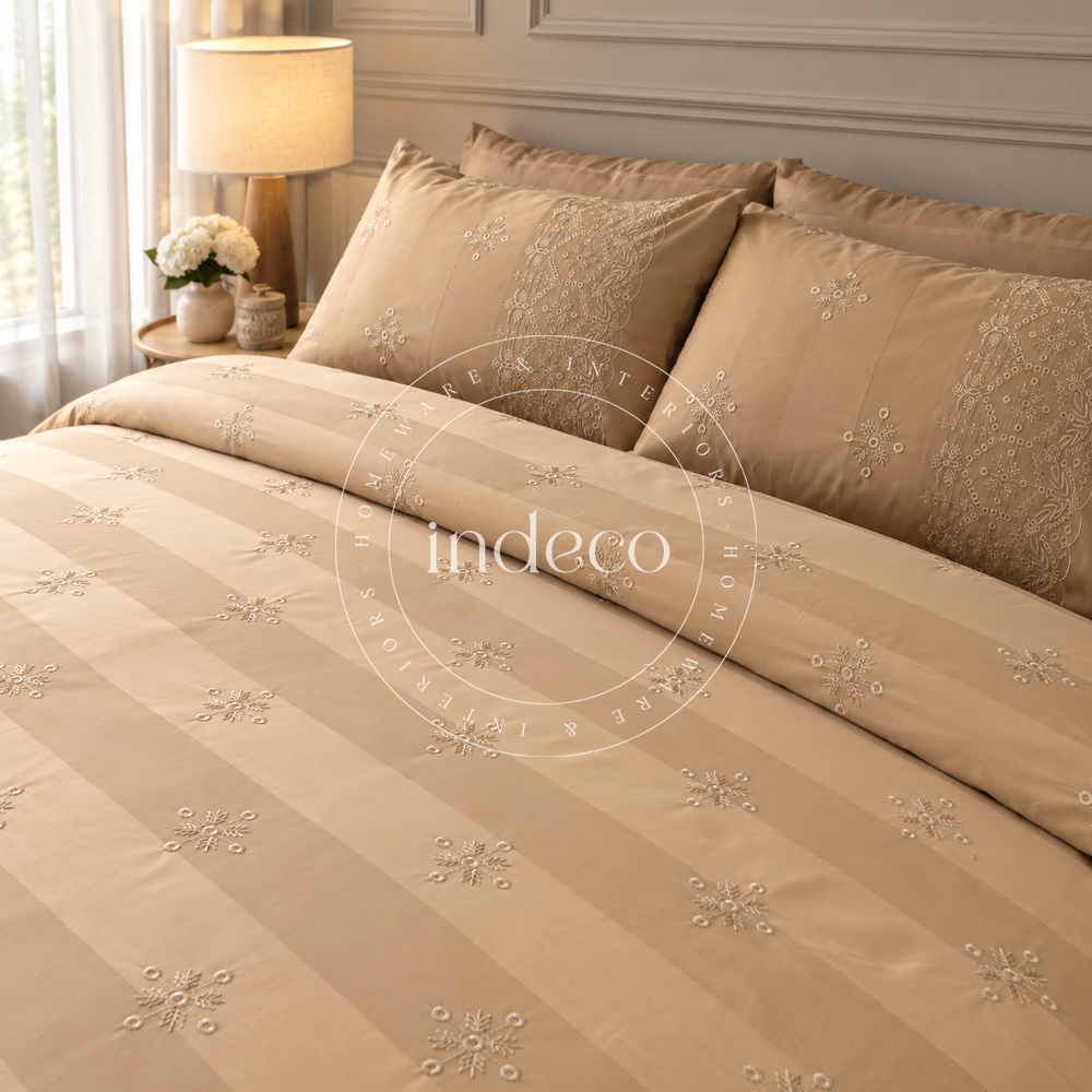 Carmella Embroidered Sateen Duvet Cover Set