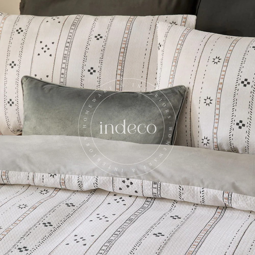 Matelassé Duvet Cover Set